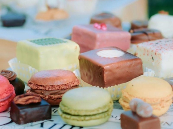 Sweet table